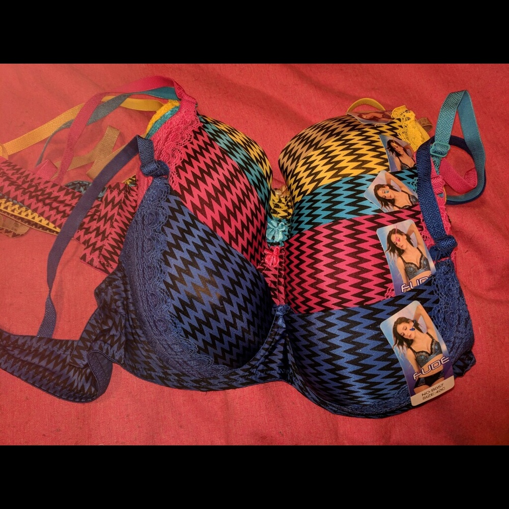 Set of 5 bras 40c